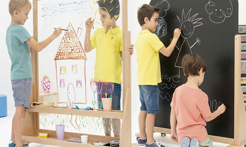 Innovazione e Flessibilità in Aula: Scopri i Nuovi Pannelli Mobili!